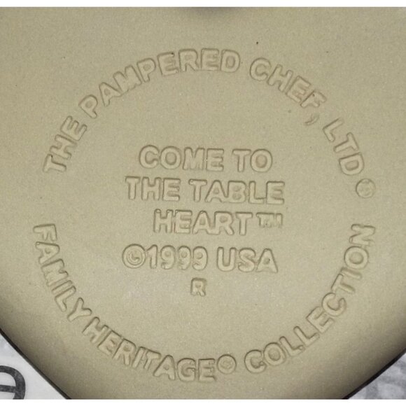 Pampered Chef Cookie/Sugar mold Heart Family Heritage Collection - Picture 2 of 3